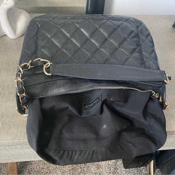 Authentic!!!!Chanel 2004/2005 caviar timeless shoulder bag. Authentic - Picture 11 of 16